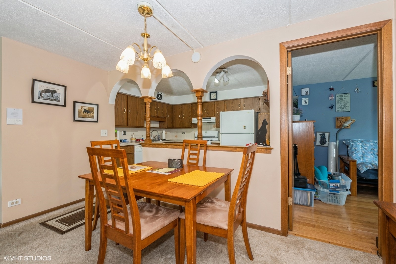 4660 N Austin Avenue #210, Chicago, IL 60630