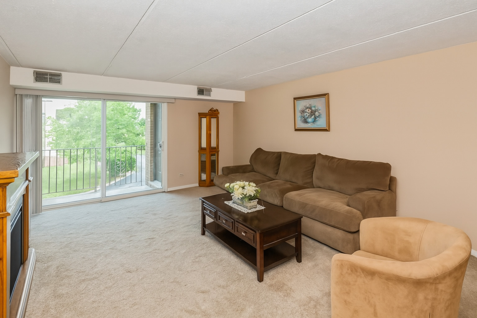 4660 N Austin Avenue #210, Chicago, IL 60630