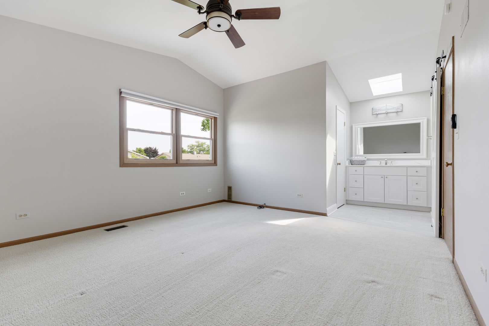 1432 HAAR Lane, Elk Grove Village, IL 60007