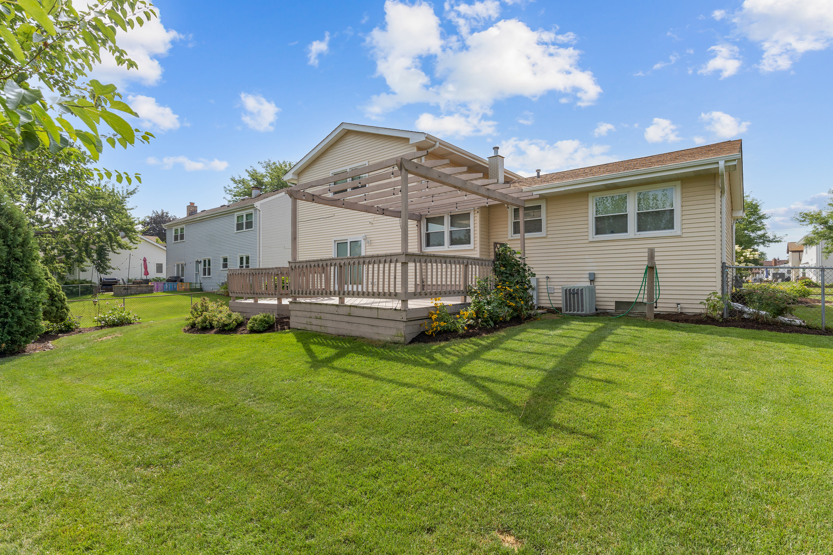 1432 HAAR Lane, Elk Grove Village, IL 60007