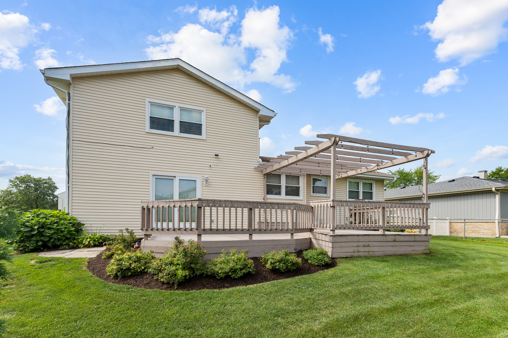 1432 HAAR Lane, Elk Grove Village, IL 60007