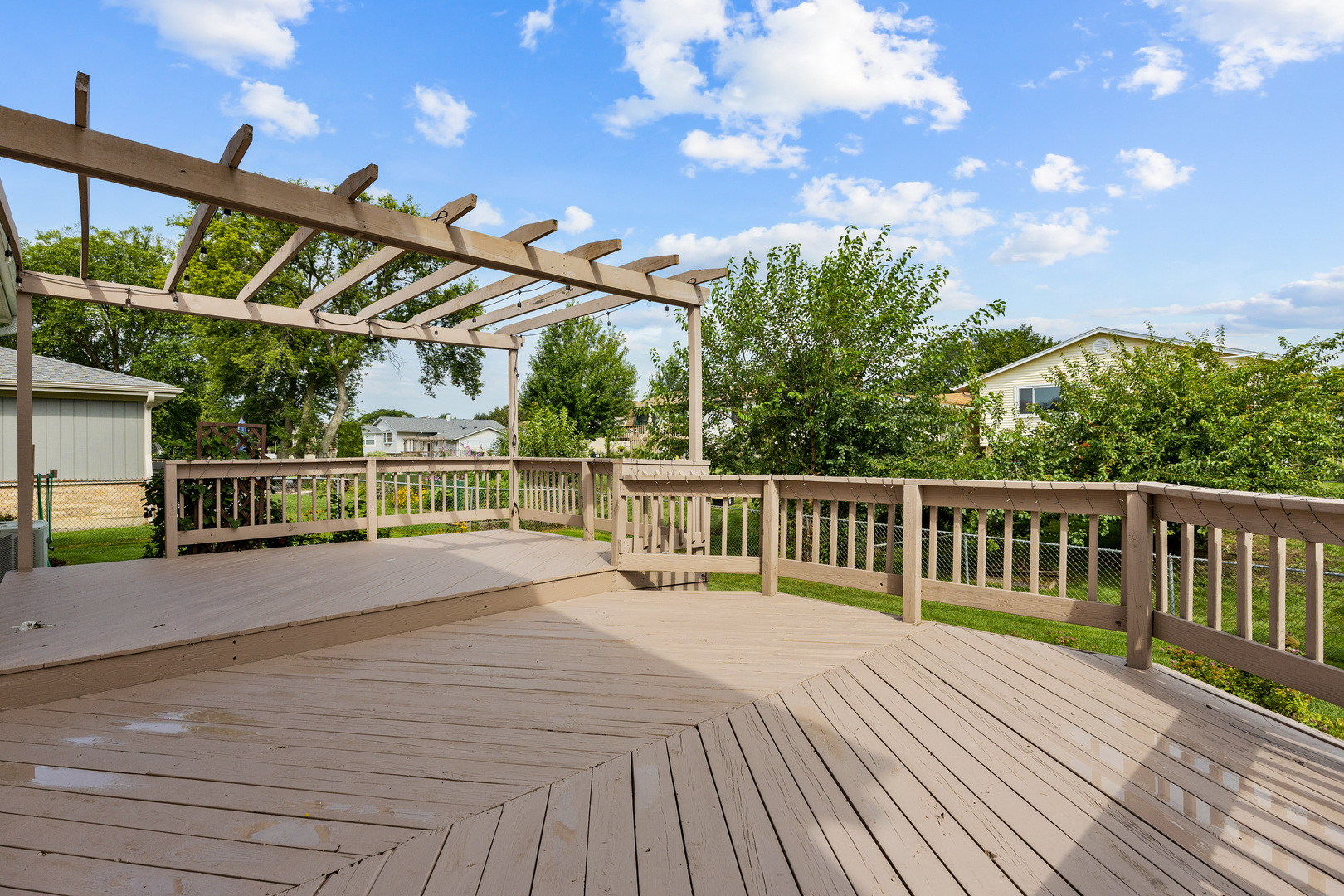 1432 HAAR Lane, Elk Grove Village, IL 60007