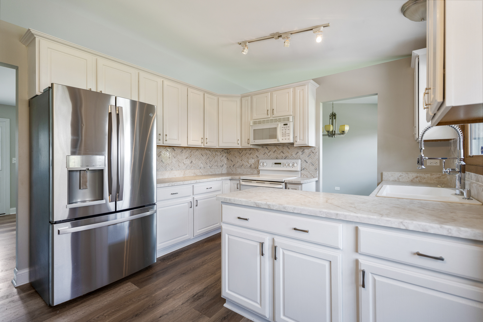 1432 HAAR Lane, Elk Grove Village, IL 60007
