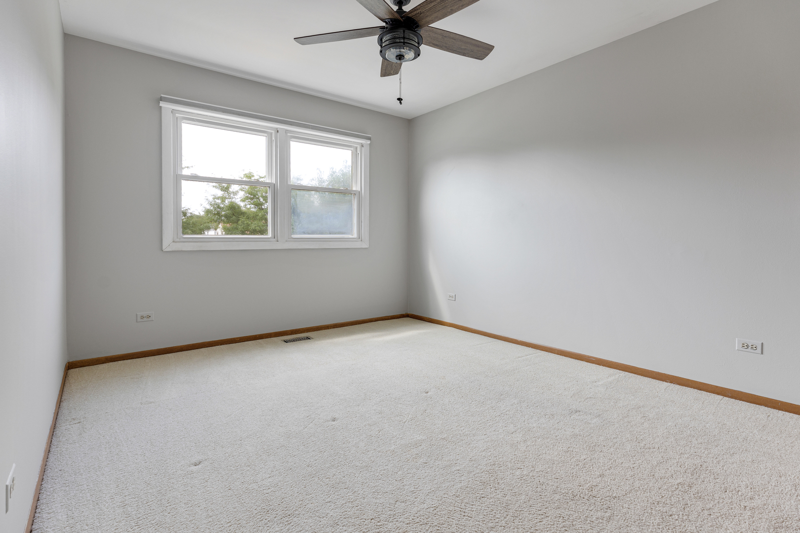 1432 HAAR Lane, Elk Grove Village, IL 60007