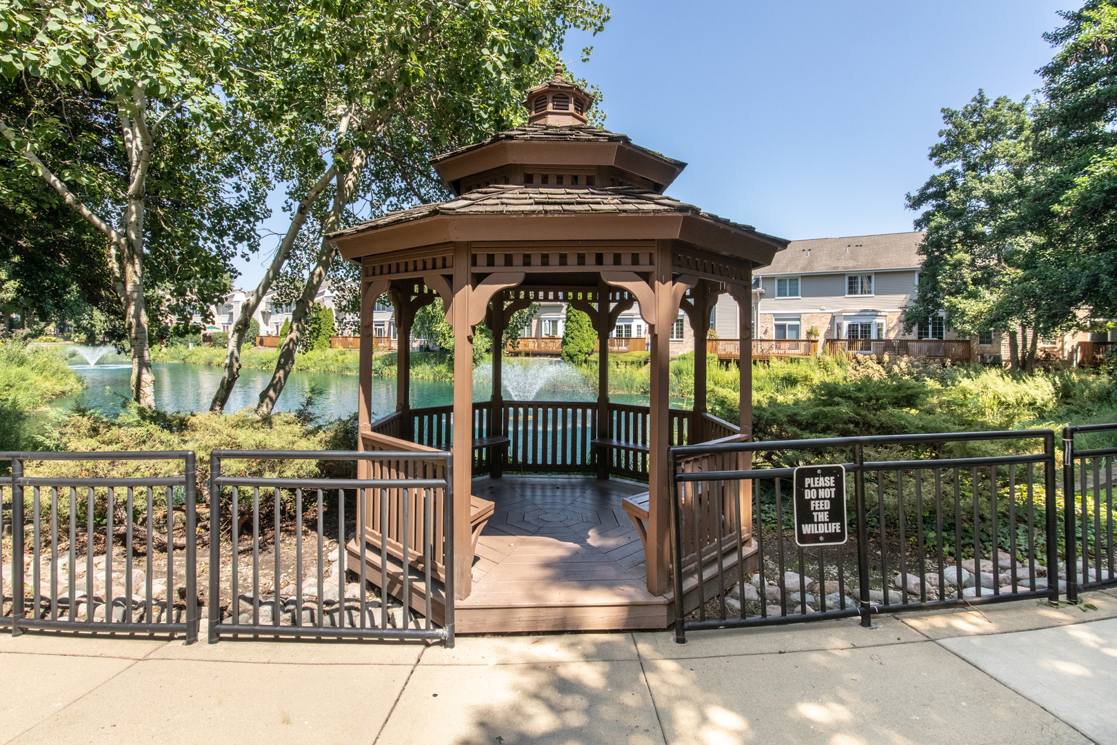 1705 Pavillion Way #303, Park Ridge, IL 60068