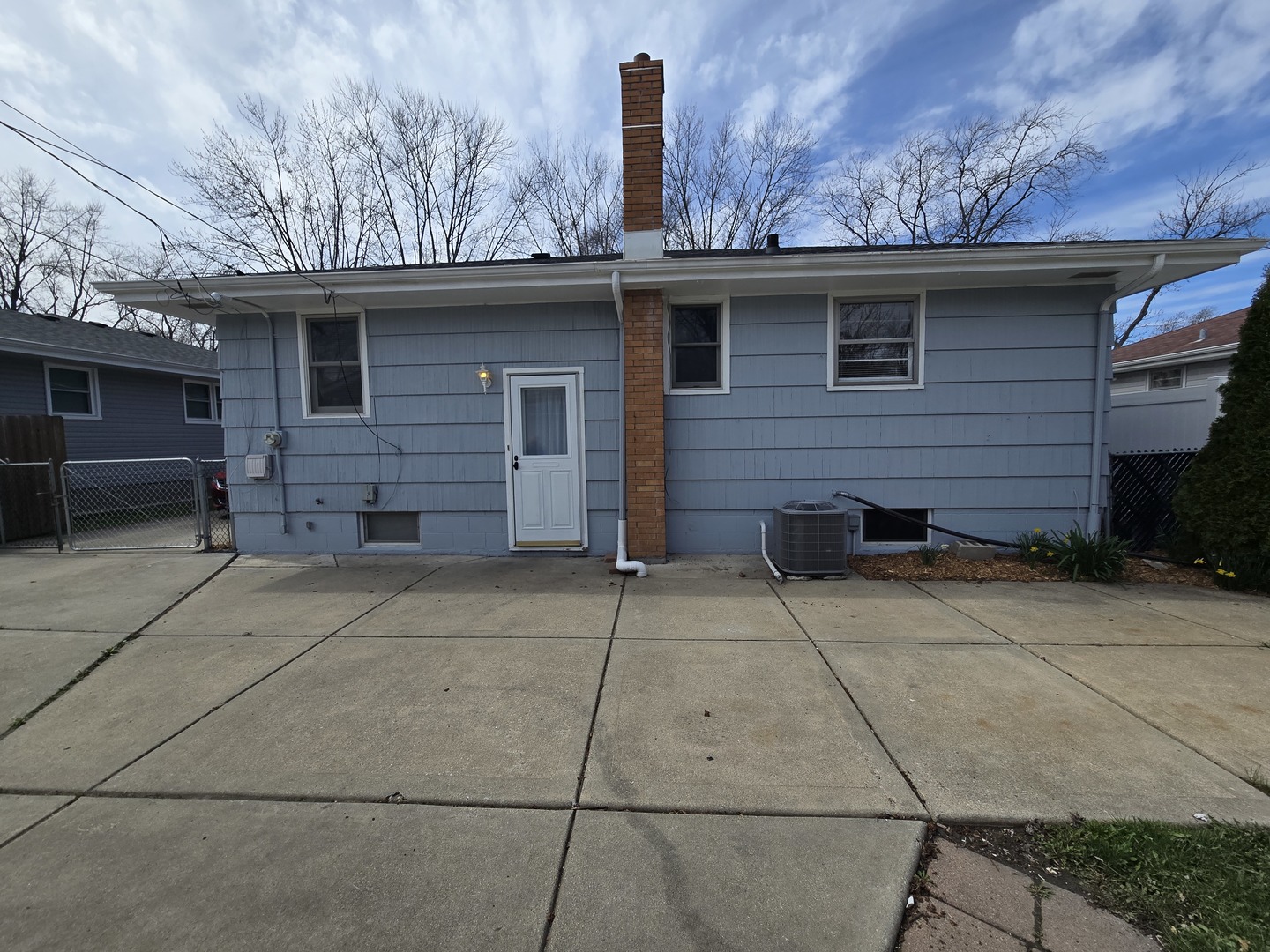 18433 Arcadia Street, Lansing, IL 60438