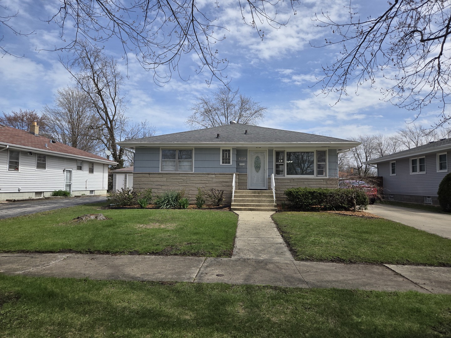 18433 Arcadia Street, Lansing, IL 60438