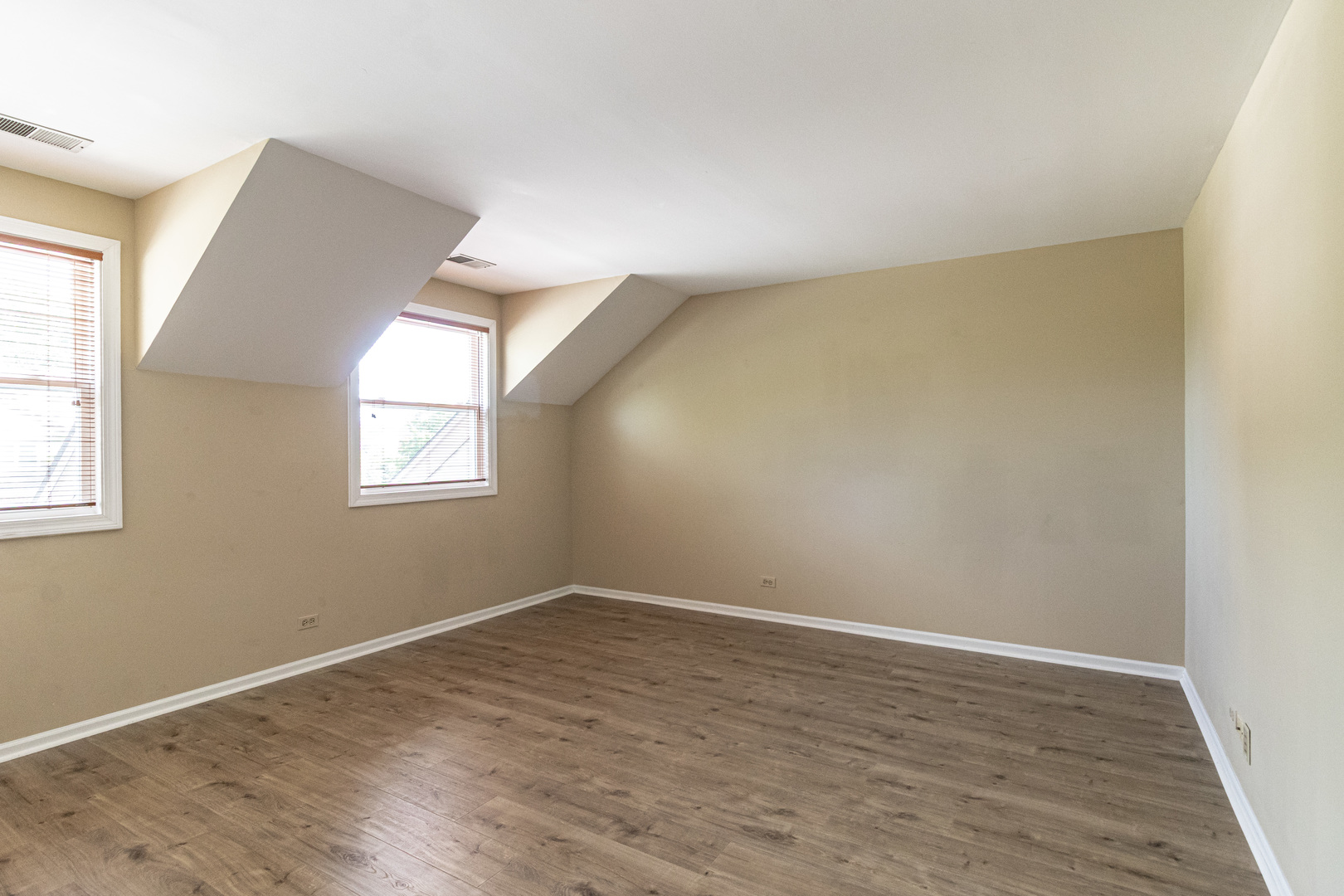 305 Satinwood Terrace, Buffalo Grove, IL 60089