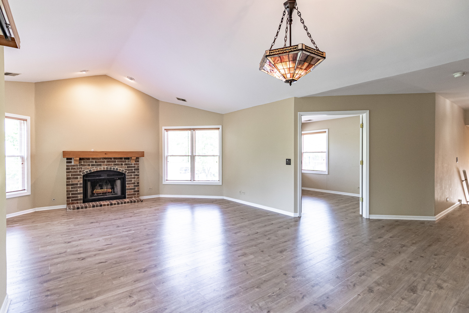 305 Satinwood Terrace, Buffalo Grove, IL 60089