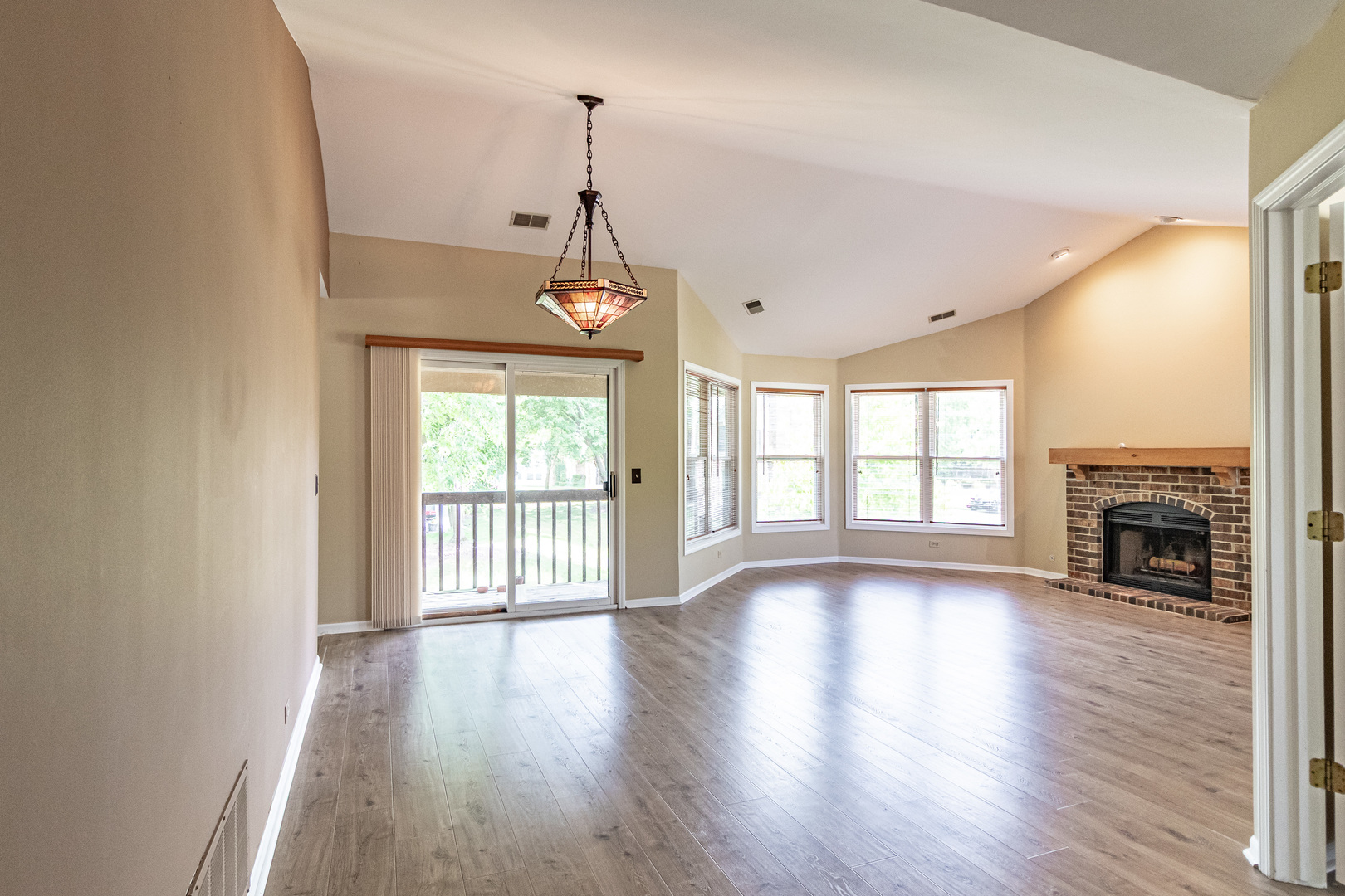 305 Satinwood Terrace, Buffalo Grove, IL 60089