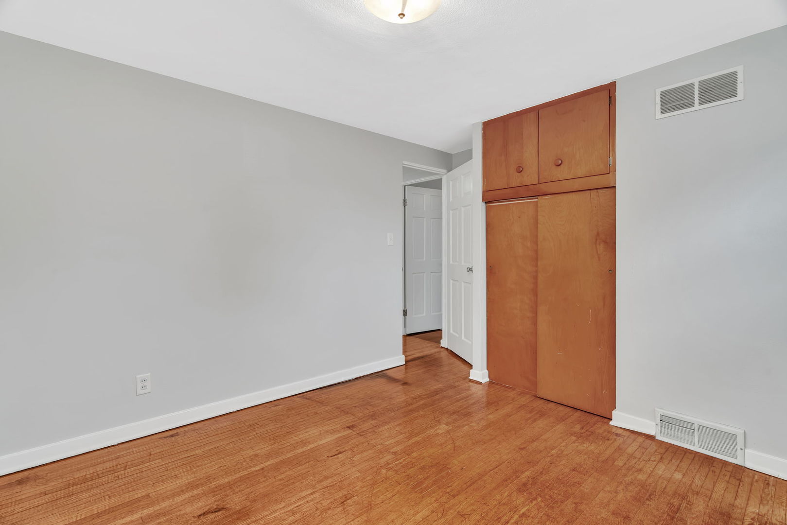 1205 Connecticut Avenue, Joliet, IL 60435