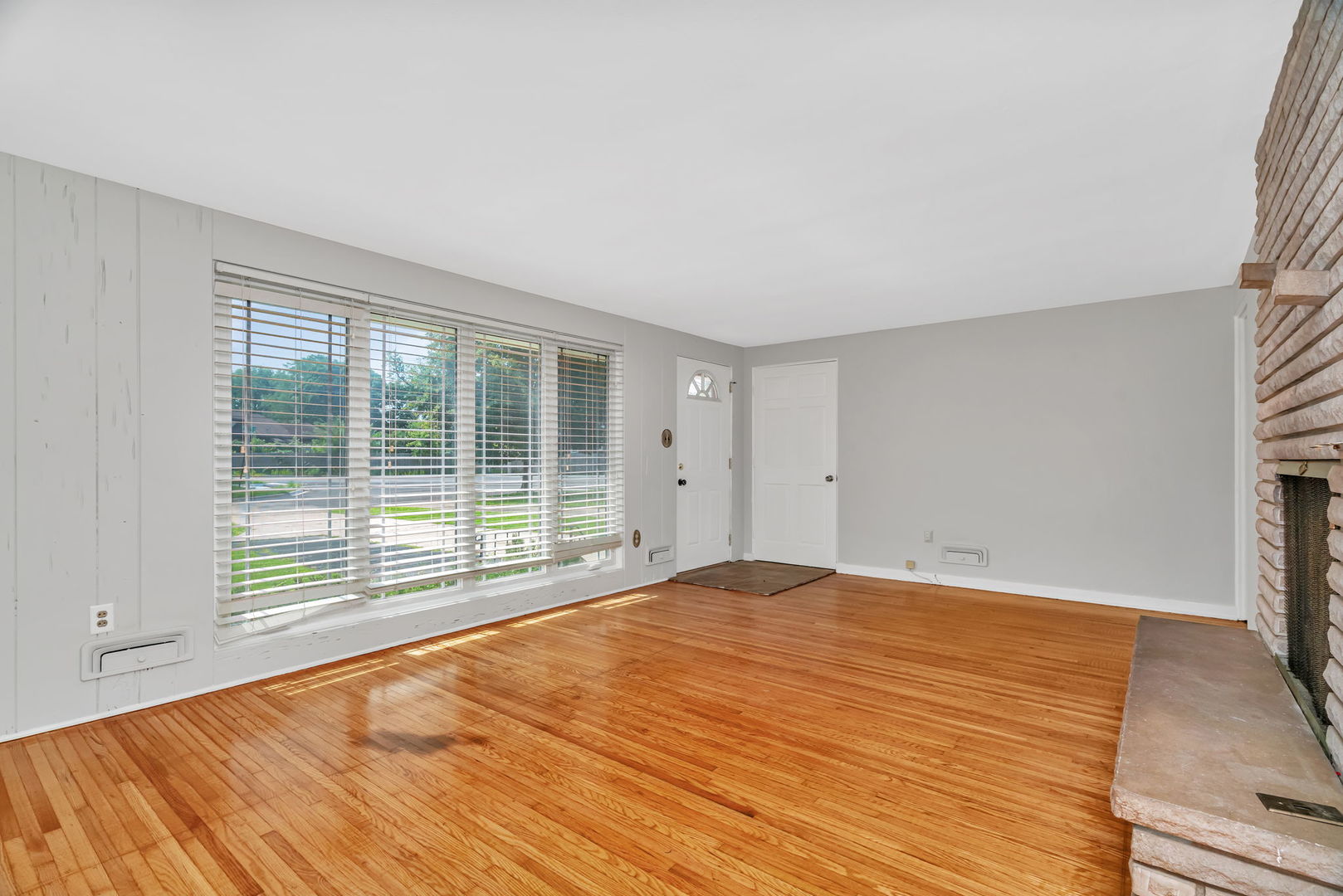 1205 Connecticut Avenue, Joliet, IL 60435
