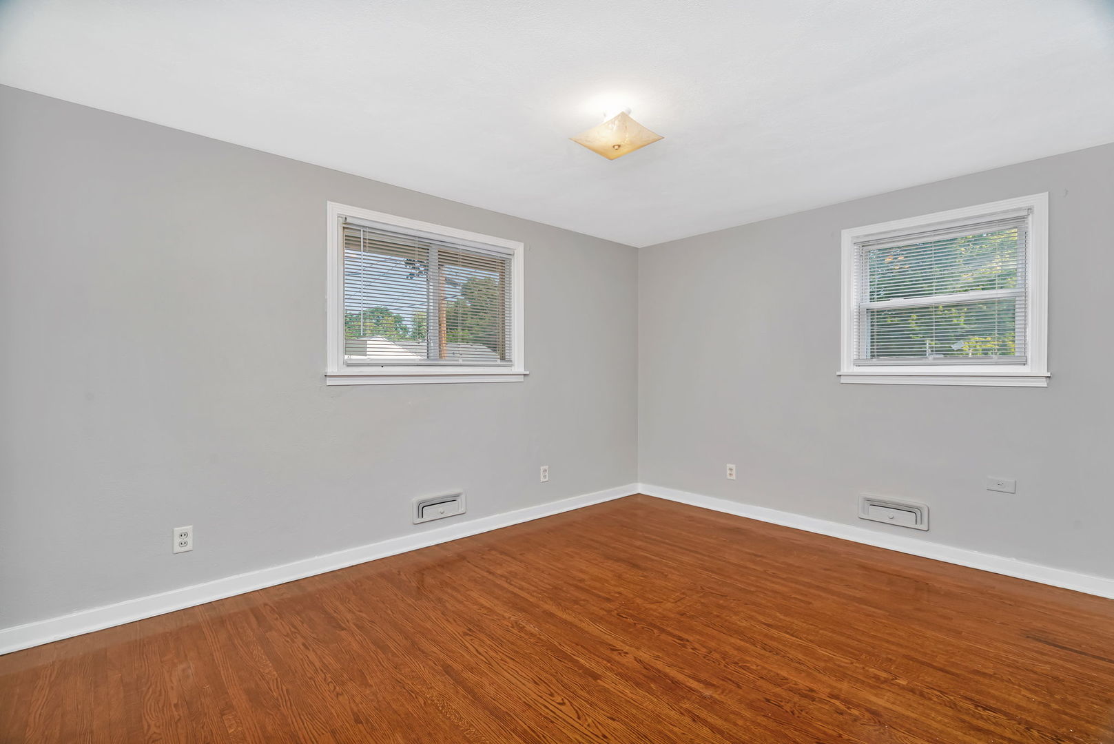 1205 Connecticut Avenue, Joliet, IL 60435