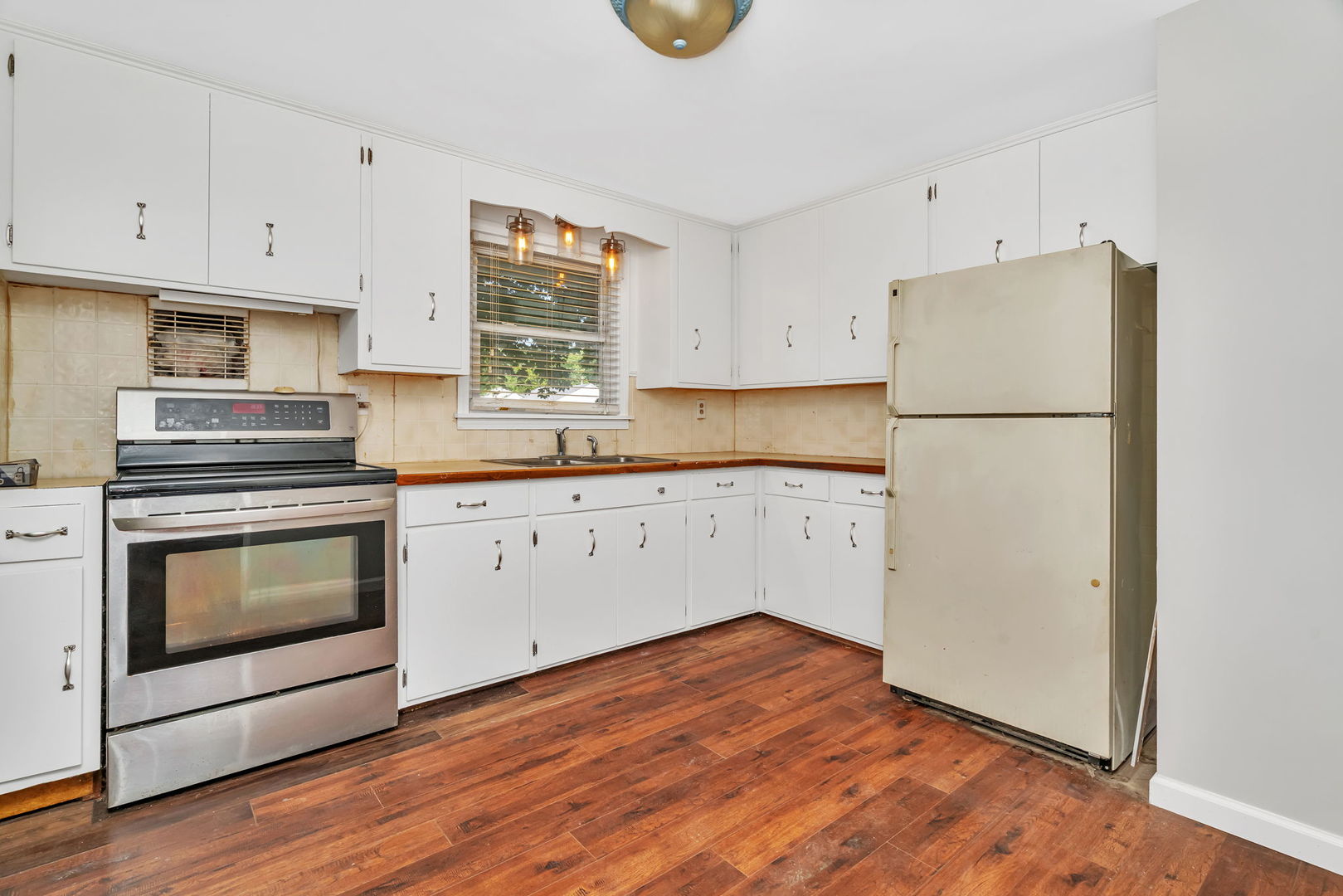 1205 Connecticut Avenue, Joliet, IL 60435