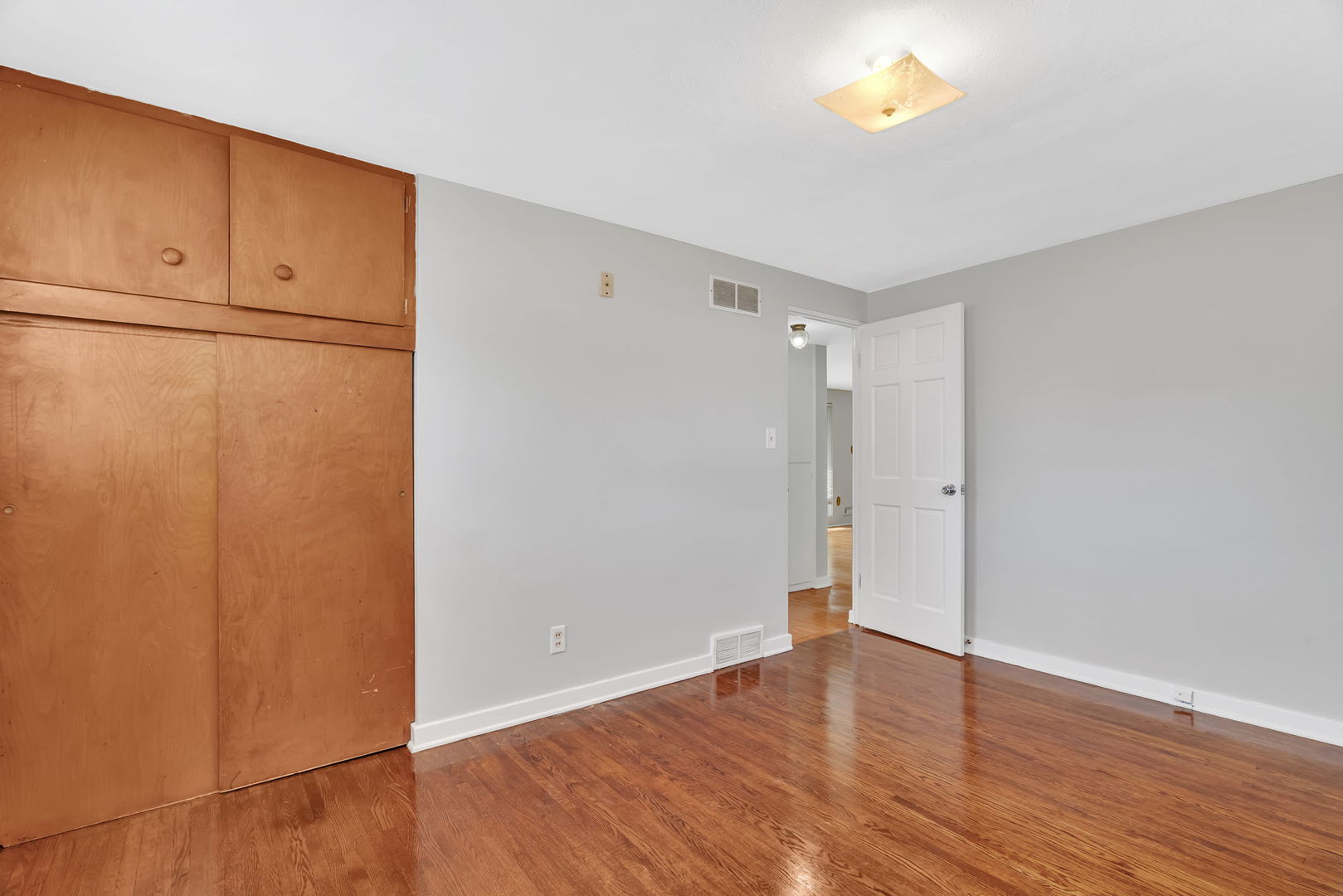 1205 Connecticut Avenue, Joliet, IL 60435