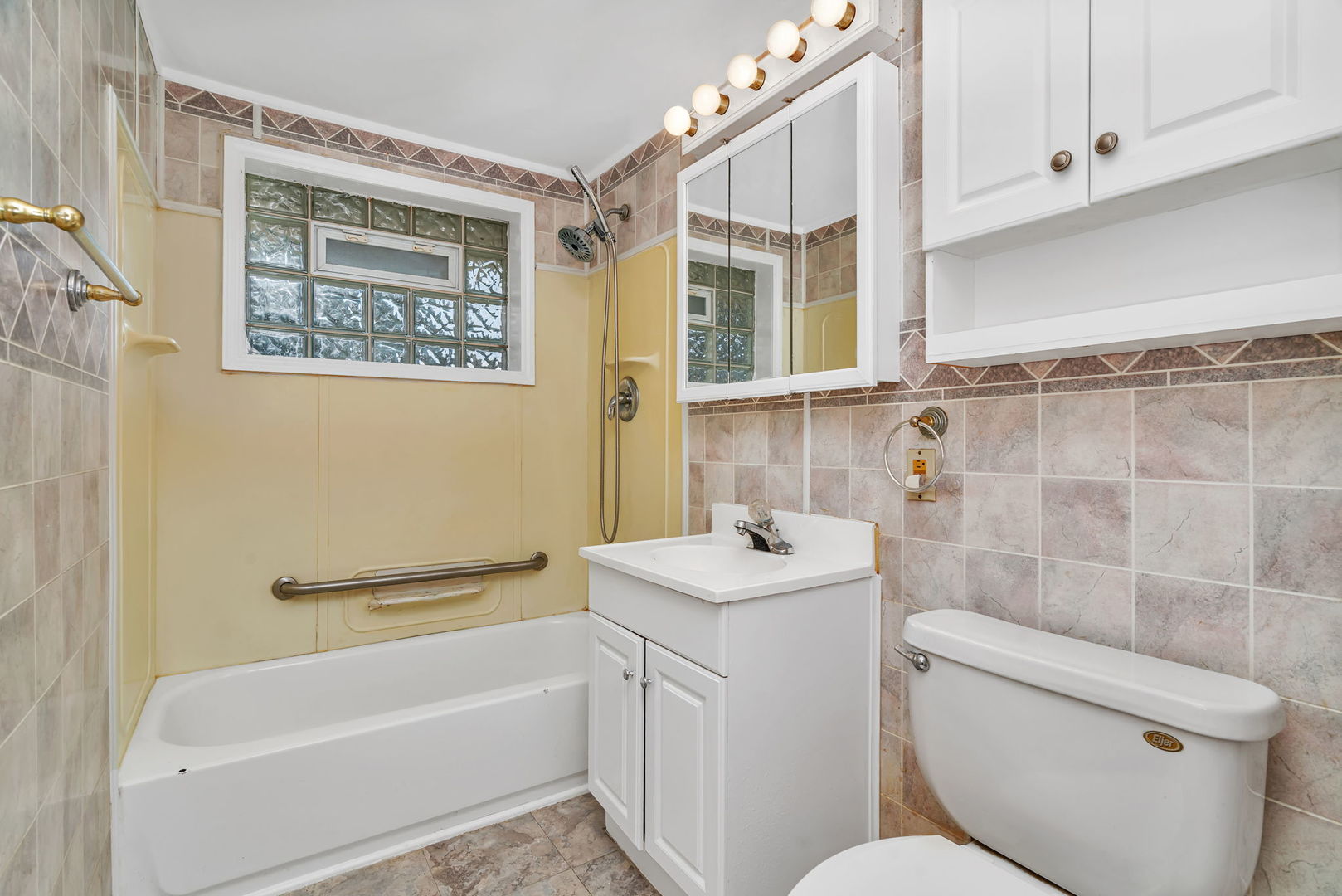1205 Connecticut Avenue, Joliet, IL 60435
