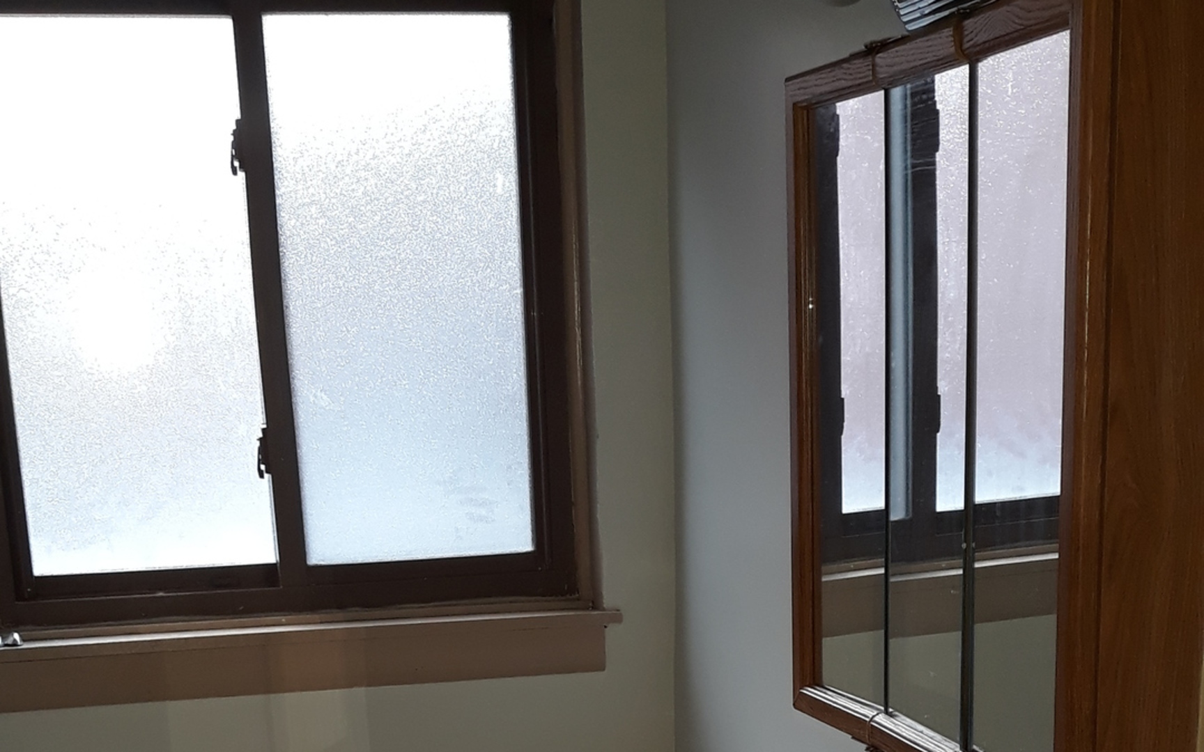 2038 W Jarvis Avenue #2F, Chicago, IL 60645