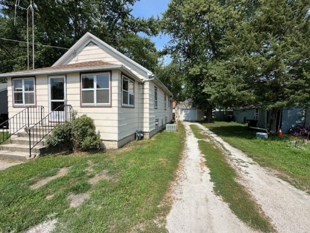 123 Merchants Street, Essex, IL 60935