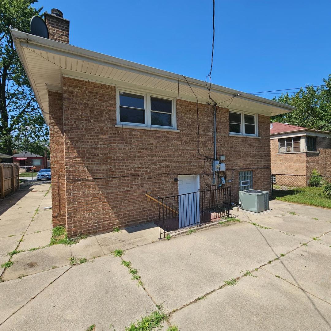 14237 Minerva Avenue, Dolton, IL 60419