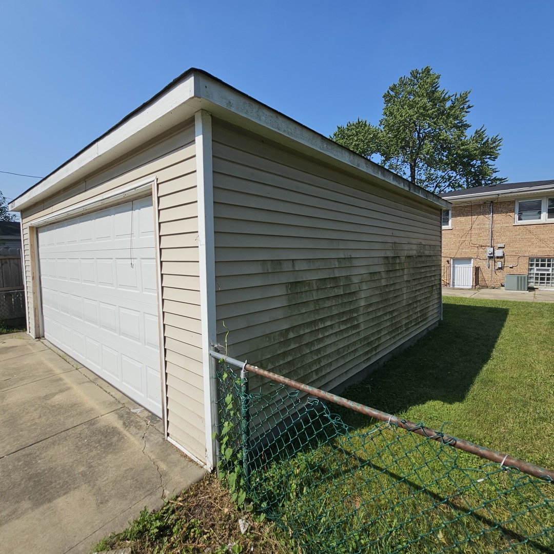 14237 Minerva Avenue, Dolton, IL 60419