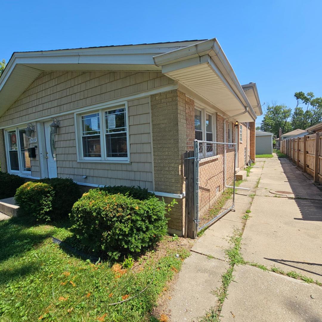 14237 Minerva Avenue, Dolton, IL 60419