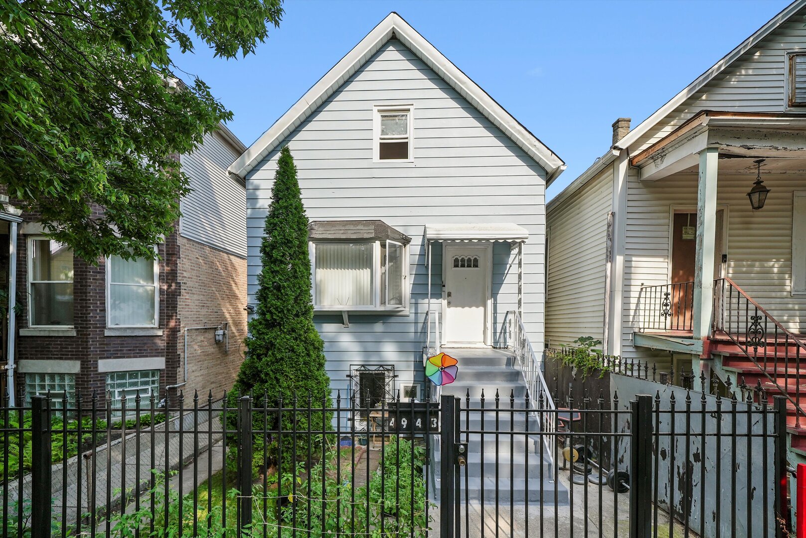 4943 S MARSHFIELD Avenue, Chicago, IL 60609