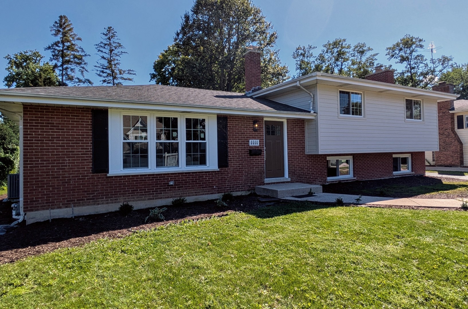 1111 Blanchard Street, Downers Grove, IL 60516