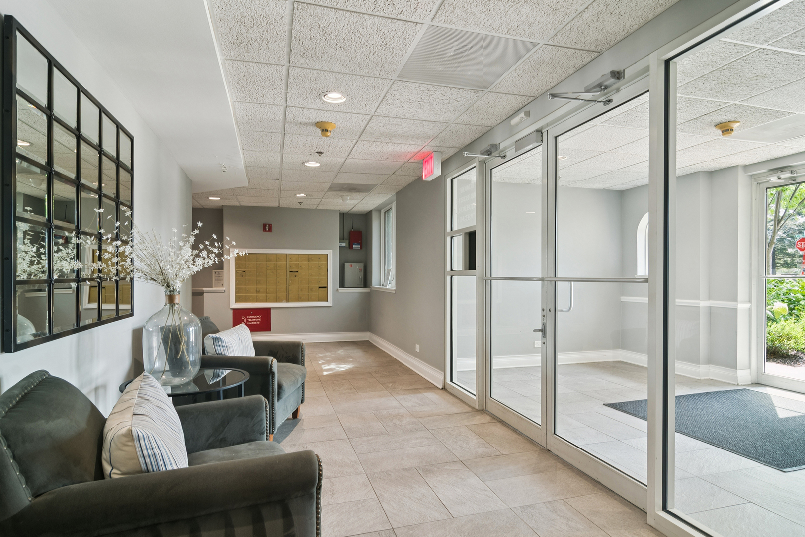 15 S Pine Street #506A, Mount Prospect, IL 60056
