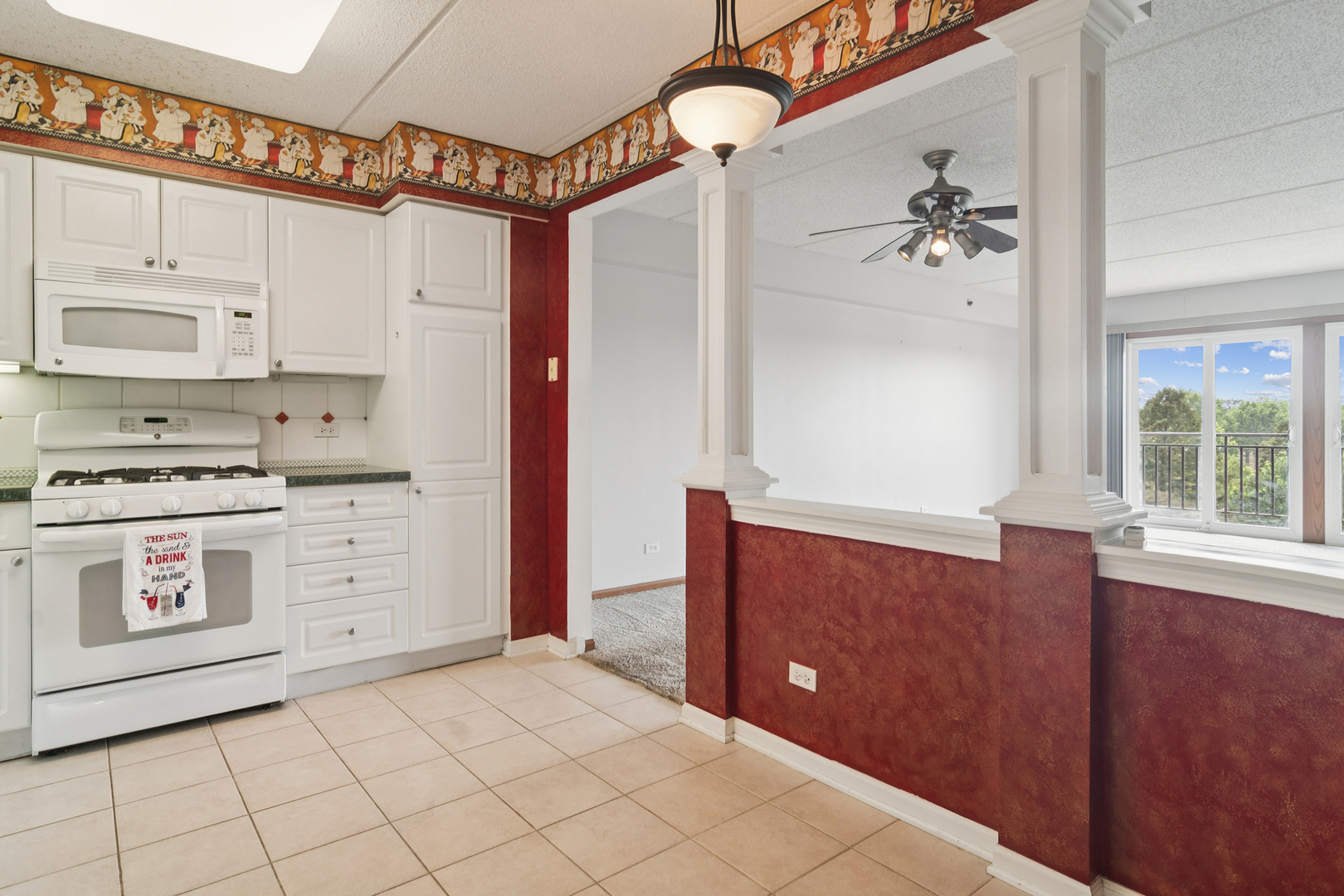15 S Pine Street #506A, Mount Prospect, IL 60056