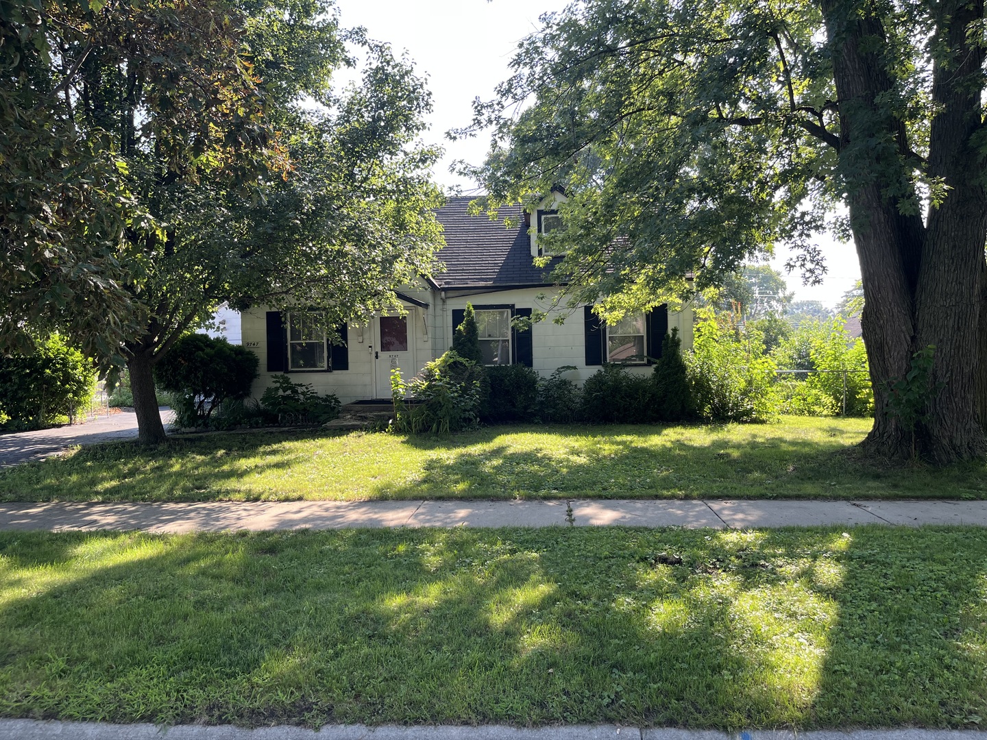 9747 Mcvicker Avenue, Oak Lawn, IL 60453