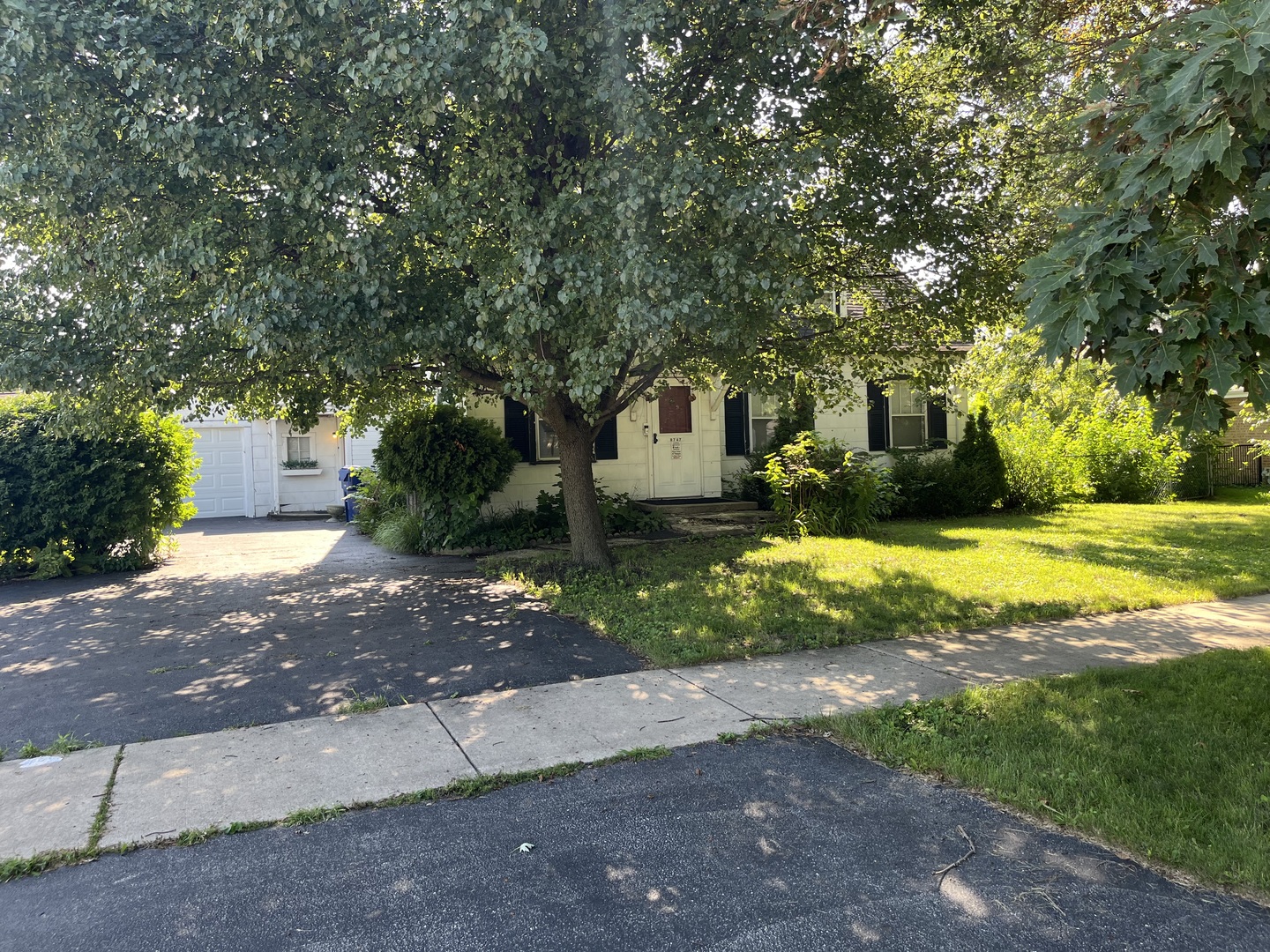 9747 Mcvicker Avenue, Oak Lawn, IL 60453