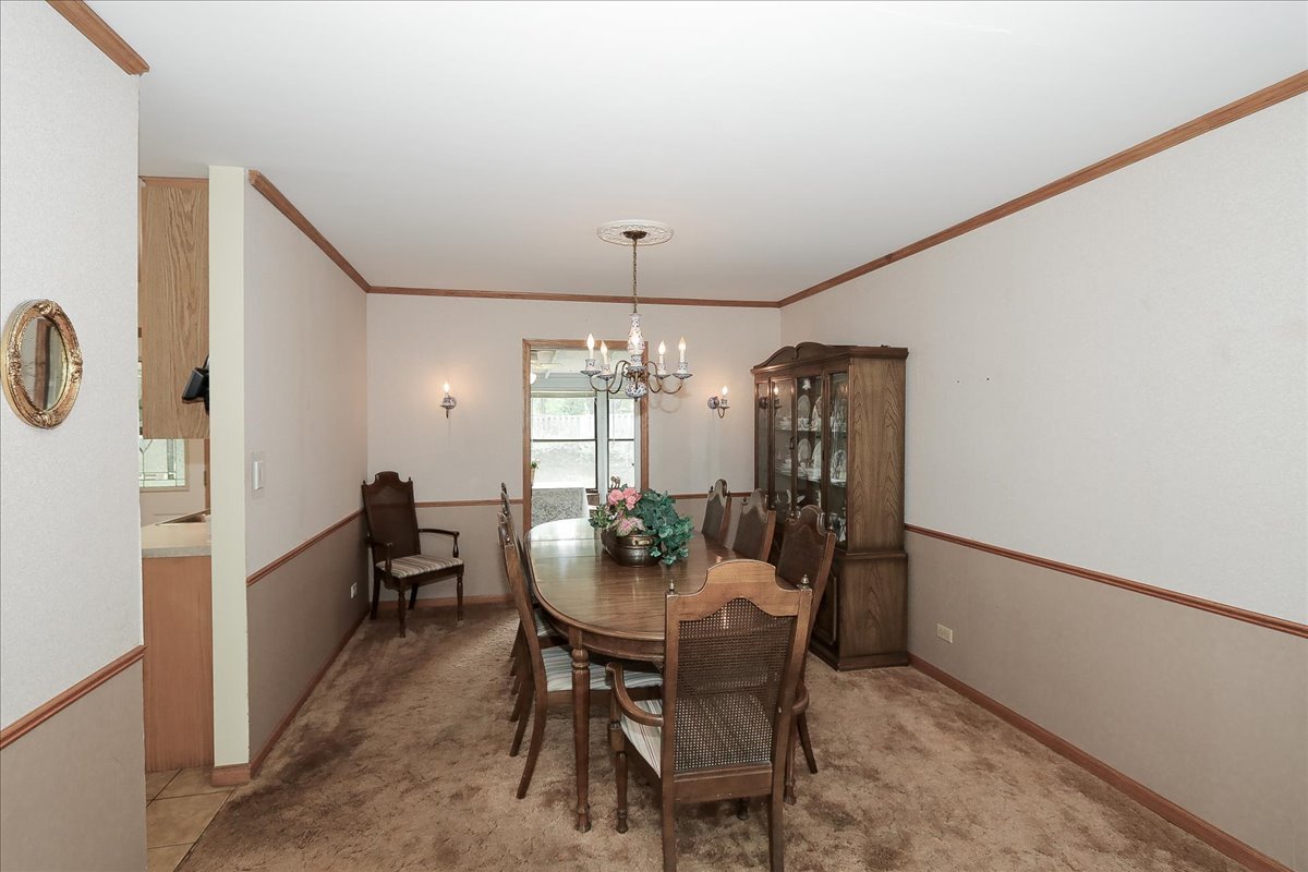 1105 Stratford Lane, Hanover Park, IL 60133