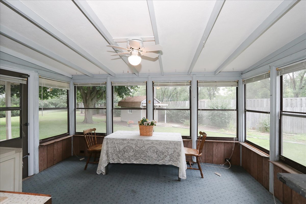 1105 Stratford Lane, Hanover Park, IL 60133