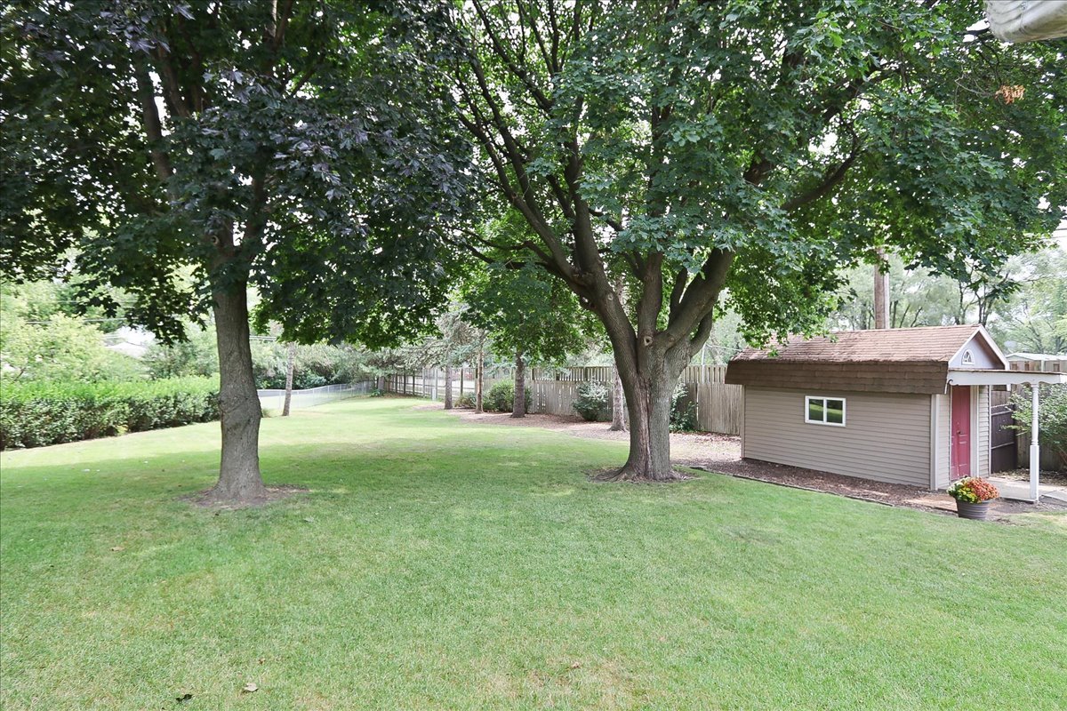 1105 Stratford Lane, Hanover Park, IL 60133