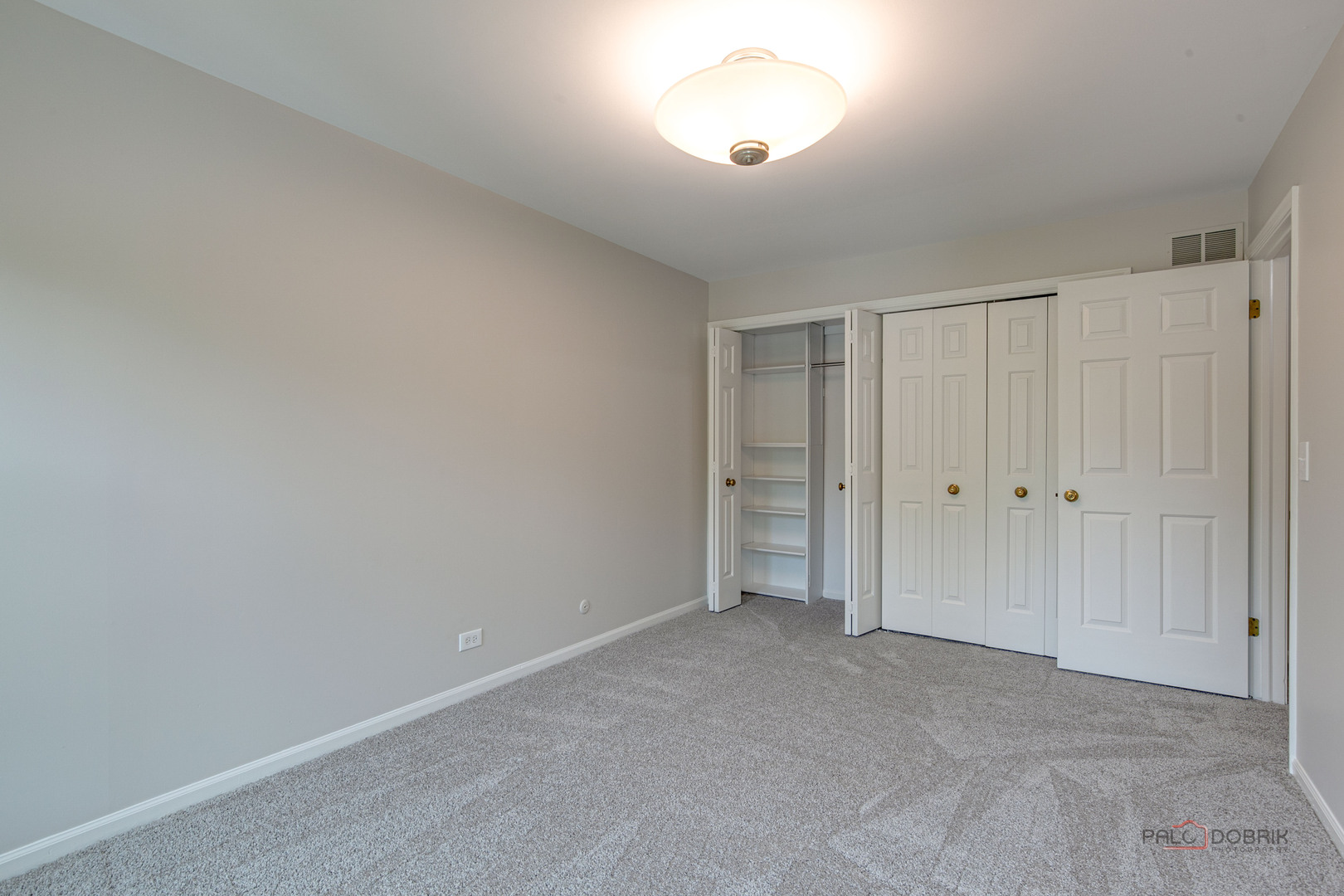 9 Court of Lagoon View, Northbrook, IL 60062