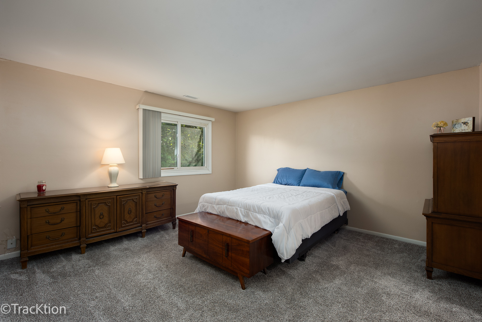 2S409 Emerald Green Drive #D, Warrenville, IL 60555