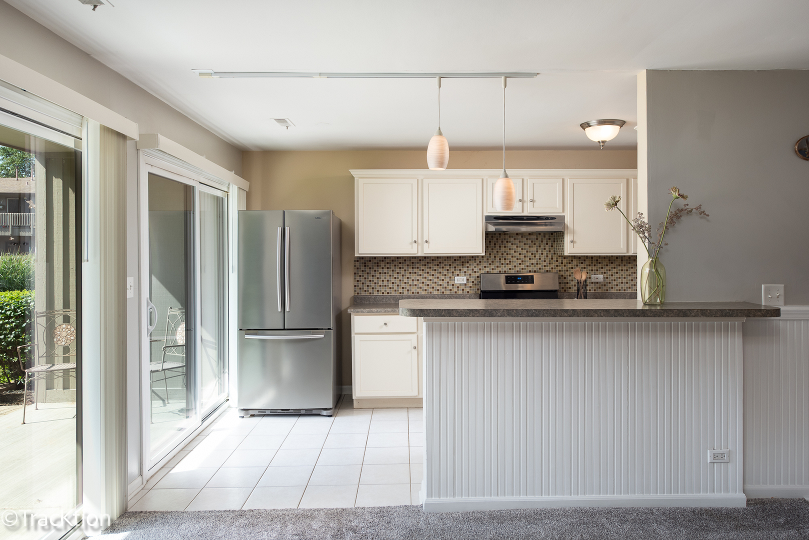 2S409 Emerald Green Drive #D, Warrenville, IL 60555