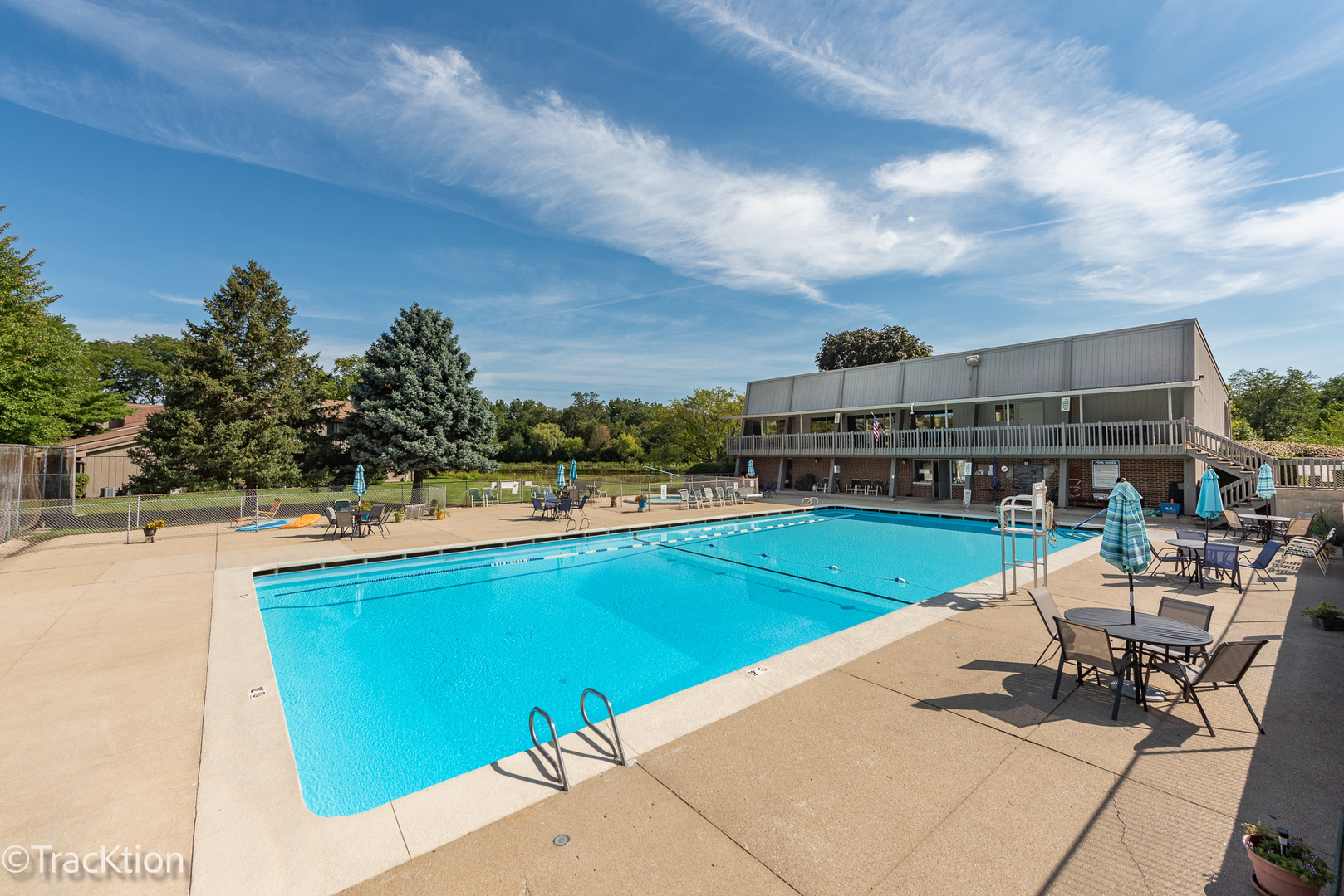2S409 Emerald Green Drive #D, Warrenville, IL 60555