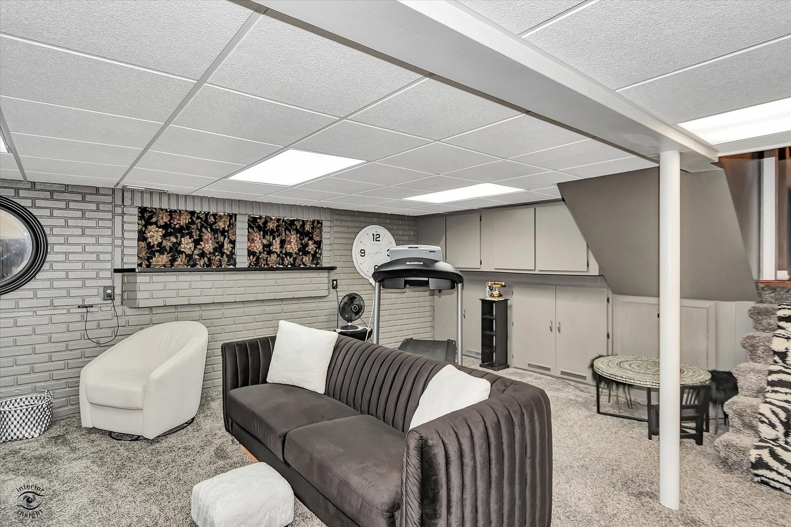 5915 Pershing Avenue, Downers Grove, IL 60516