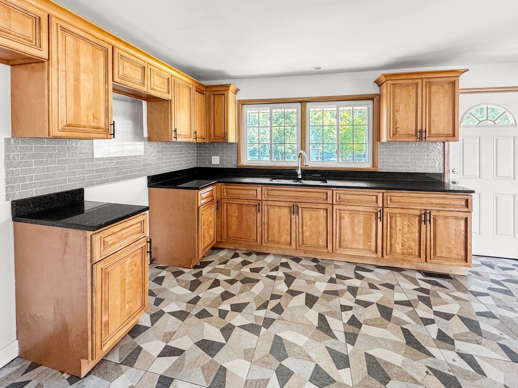 15831 Trumbull Avenue, Markham, IL 60428