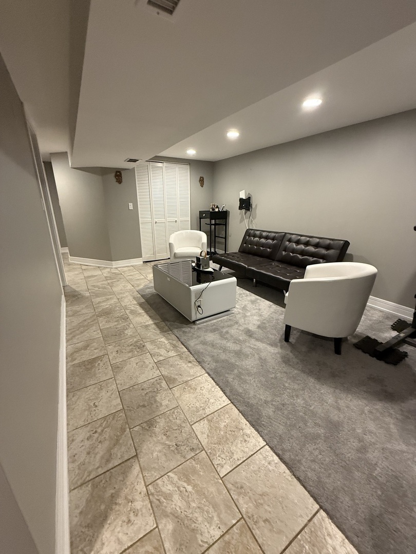 6415 S lorel Avenue #4, Chicago, IL 60638