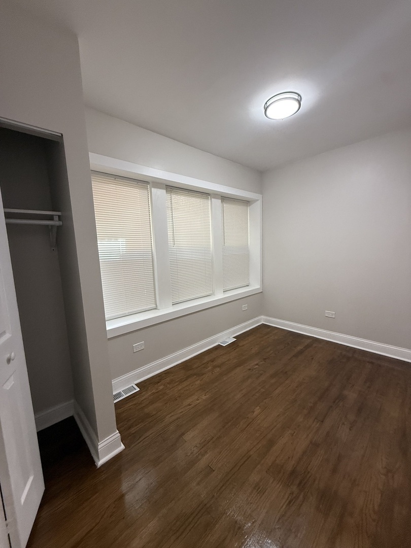 1048 W Marquette Road, Chicago, IL 60621