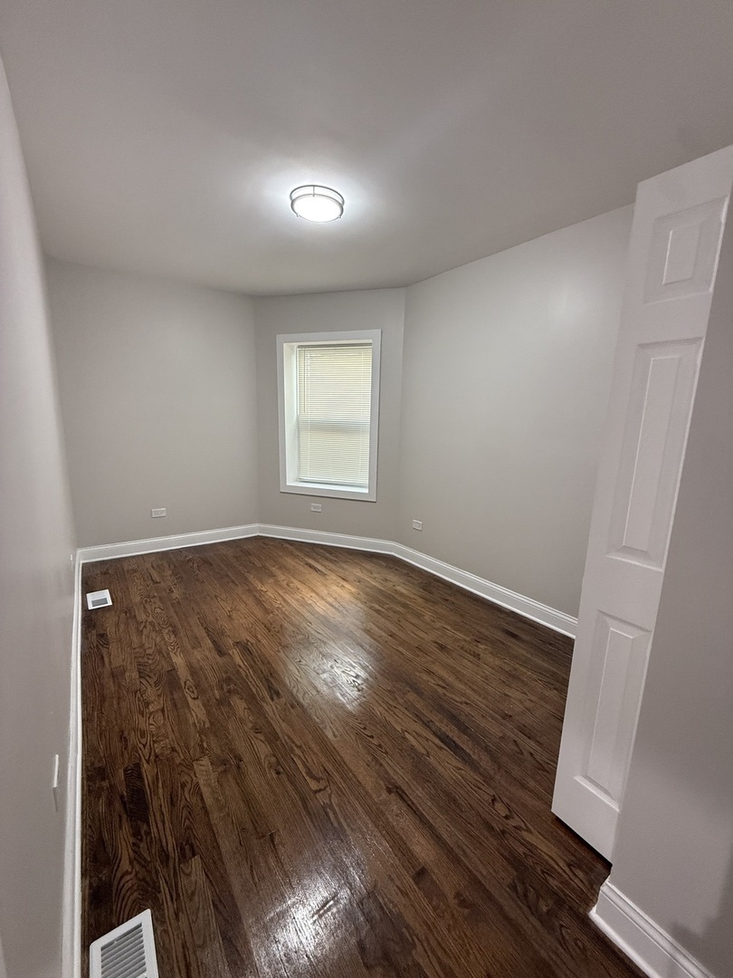1048 W Marquette Road, Chicago, IL 60621