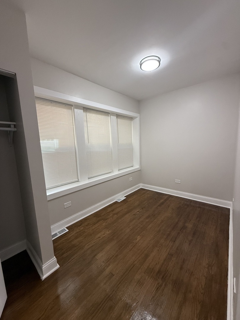 1048 W Marquette Road, Chicago, IL 60621