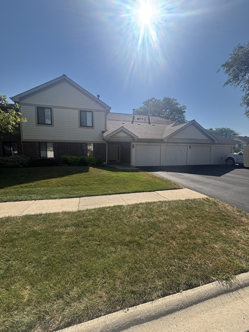813 E Carriage Lane #5, Palatine, IL 60074