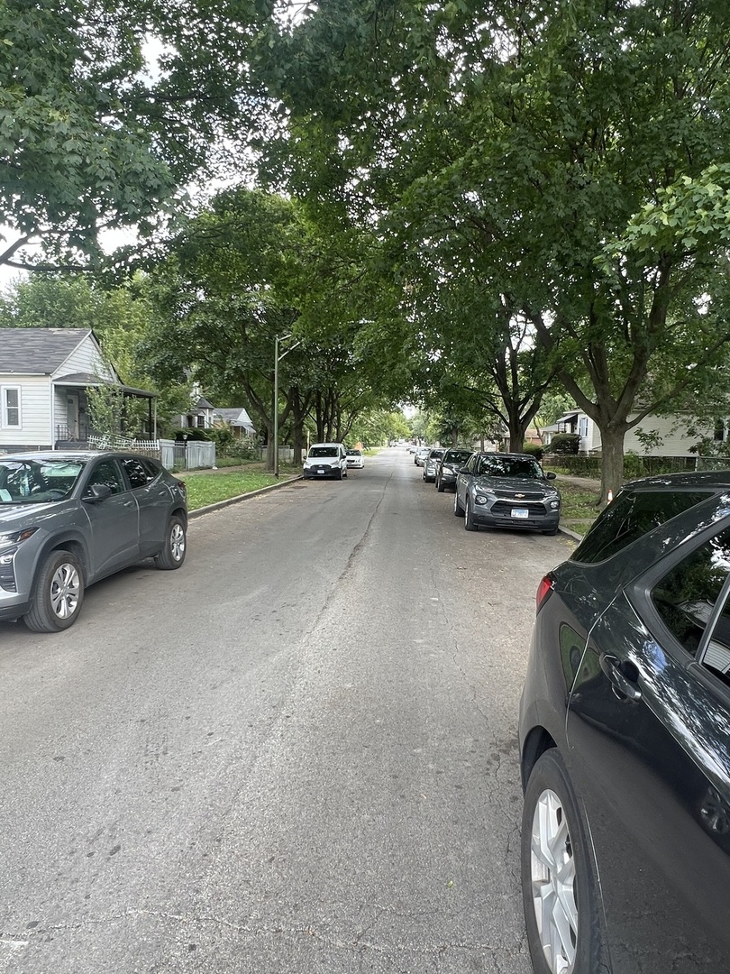 255 W 117th Street, Chicago, IL 60628