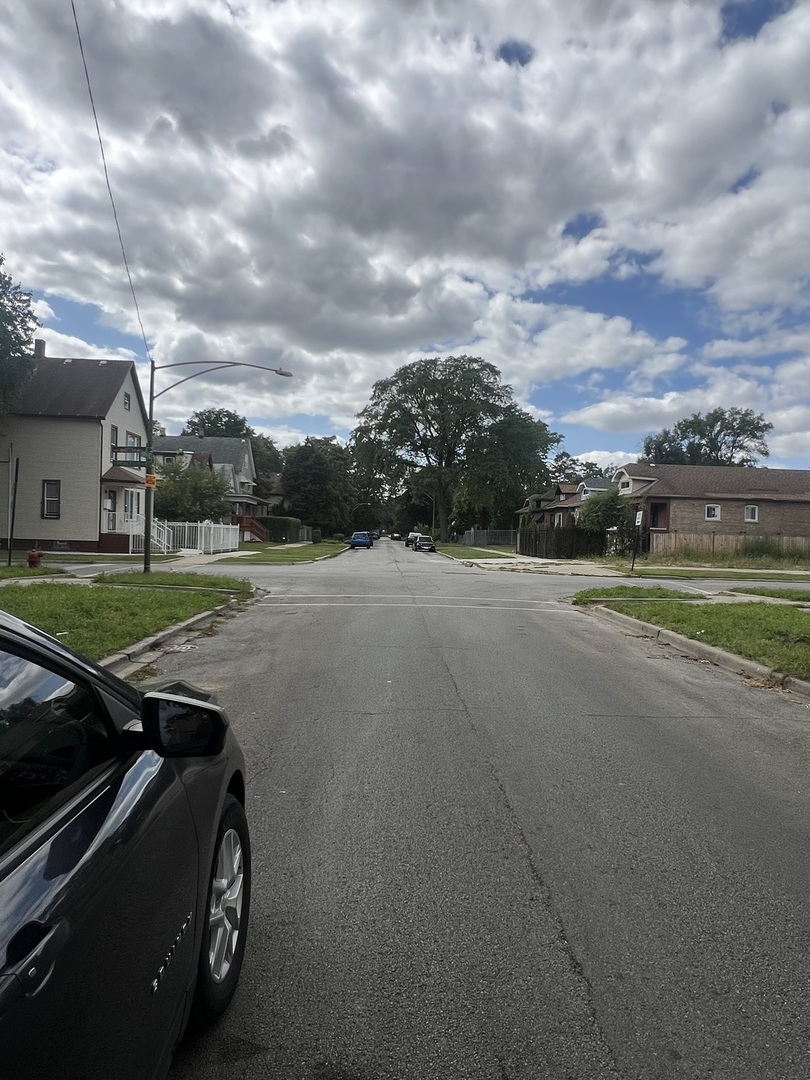 255 W 117th Street, Chicago, IL 60628