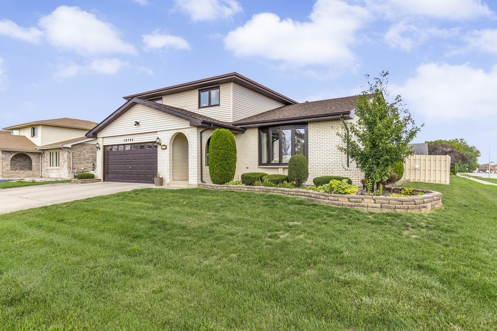 19733 Lake Park Drive, Lynwood, IL 60411