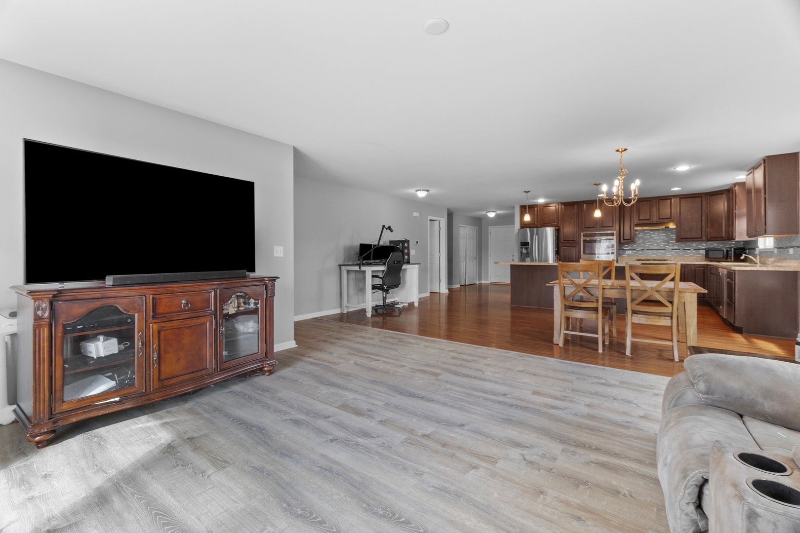 409 Rockfish Street, Joliet, IL 60431