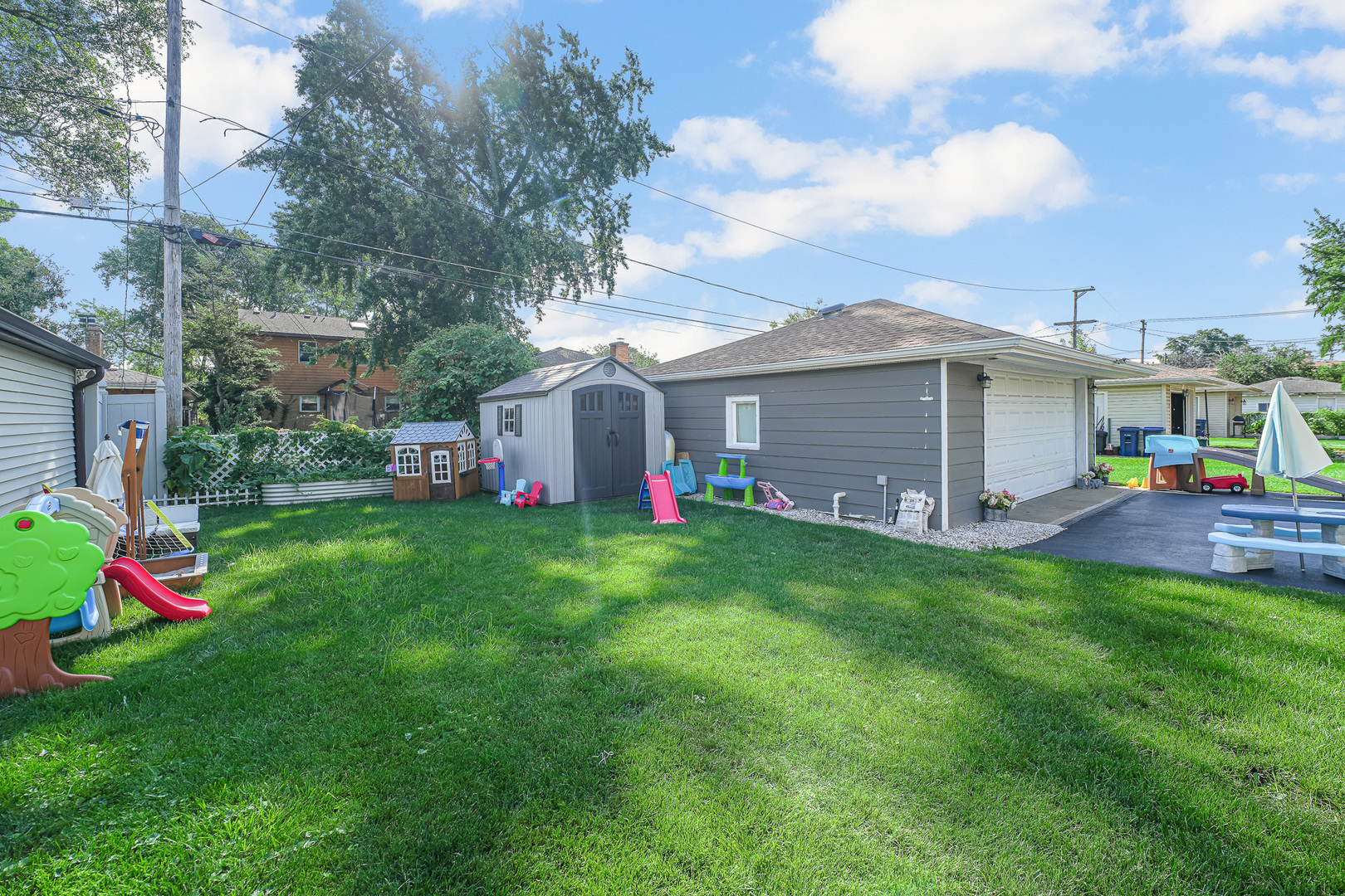 1123 Meadowcrest Road, La Grange Park, IL 60526